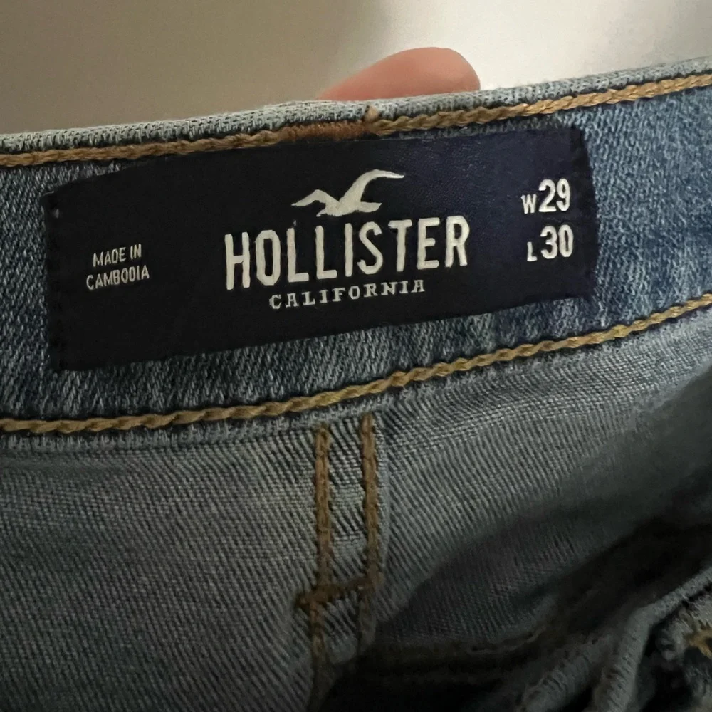 HOLLISTER Classic Slim Skinny Medium Wash‎ Distressed Denim Jeans Boy's Sz 29x30